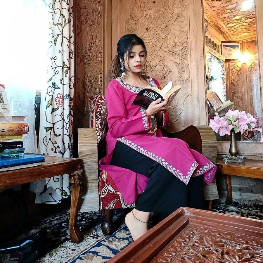 Lala Rukh Group Of Houseboats Hotel Srinagar  Bagian luar foto