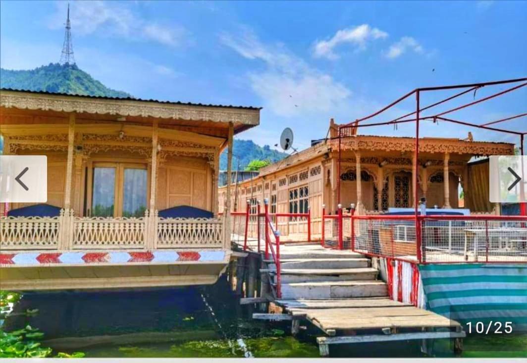 Lala Rukh Group Of Houseboats Hotel Srinagar  Bagian luar foto