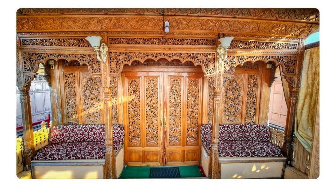 Lala Rukh Group Of Houseboats Hotel Srinagar  Bagian luar foto