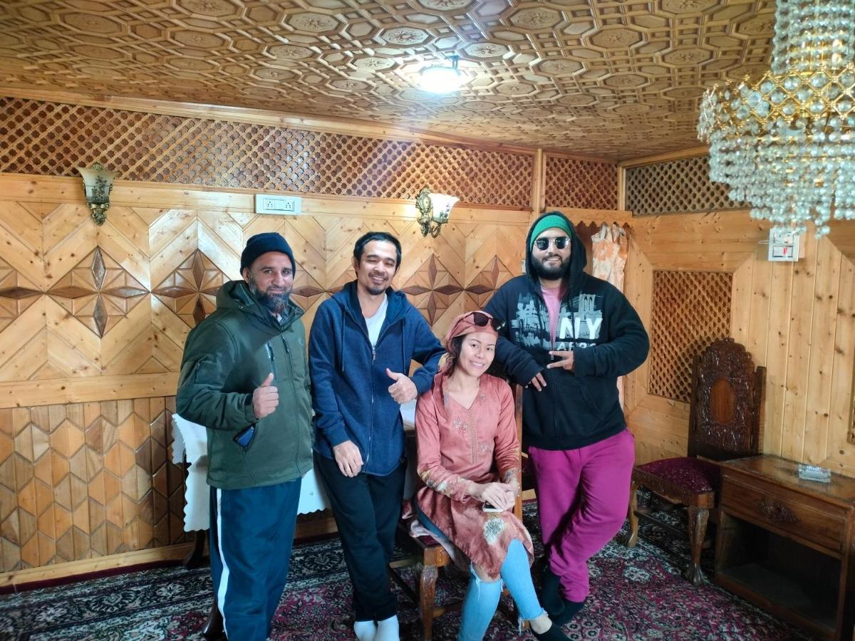 Lala Rukh Group Of Houseboats Hotel Srinagar  Bagian luar foto