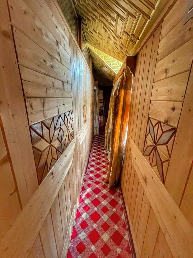Lala Rukh Group Of Houseboats Hotel Srinagar  Bagian luar foto