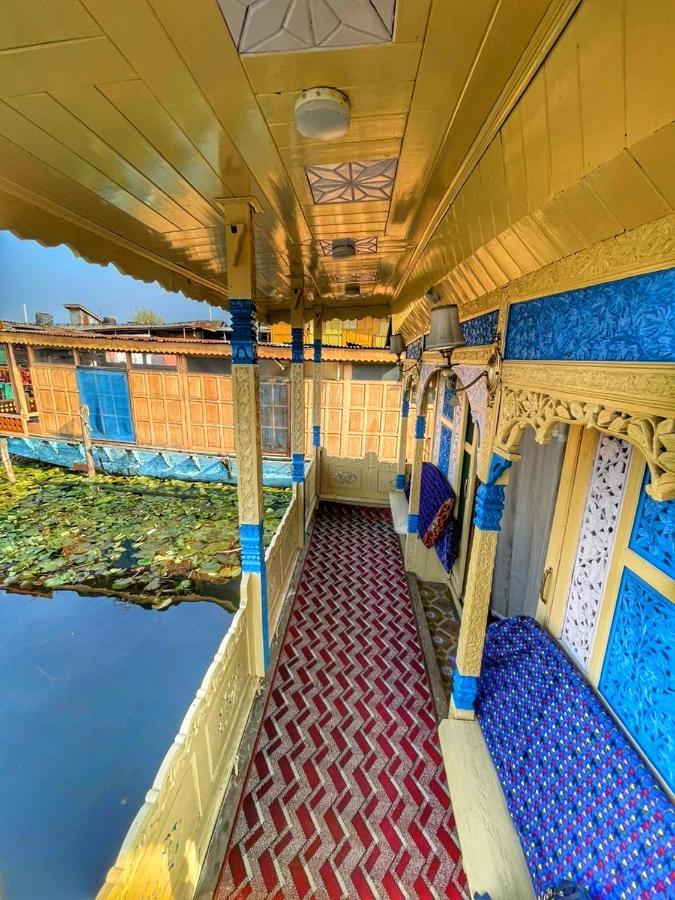 Lala Rukh Group Of Houseboats Hotel Srinagar  Bagian luar foto