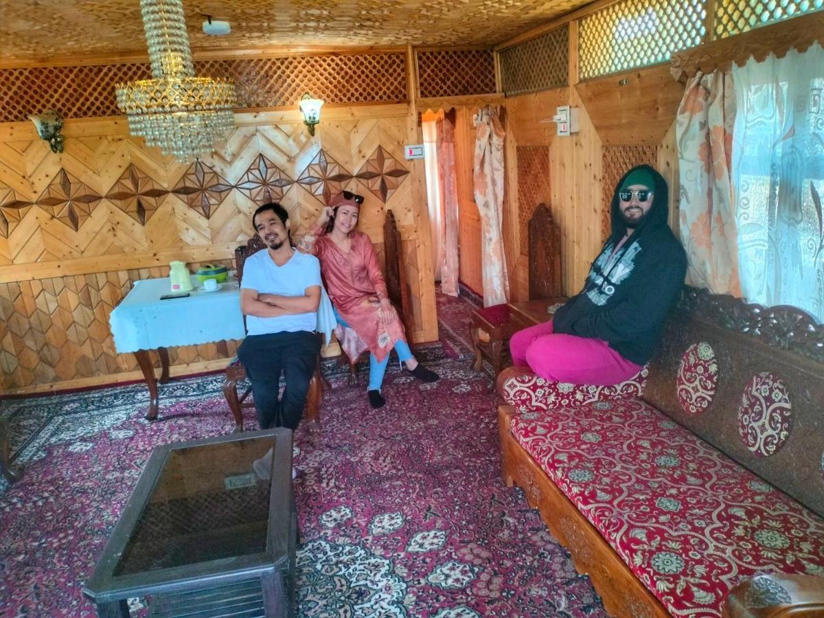 Lala Rukh Group Of Houseboats Hotel Srinagar  Bagian luar foto