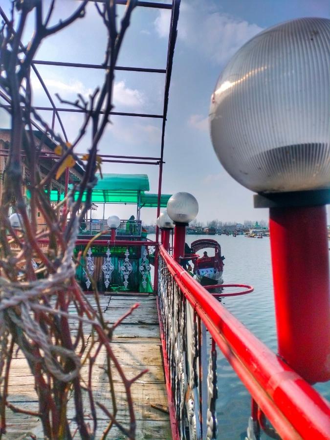 Lala Rukh Group Of Houseboats Hotel Srinagar  Bagian luar foto
