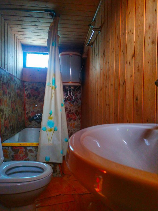 Lala Rukh Group Of Houseboats Hotel Srinagar  Bagian luar foto