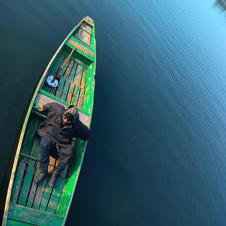 Lala Rukh Group Of Houseboats Hotel Srinagar  Bagian luar foto