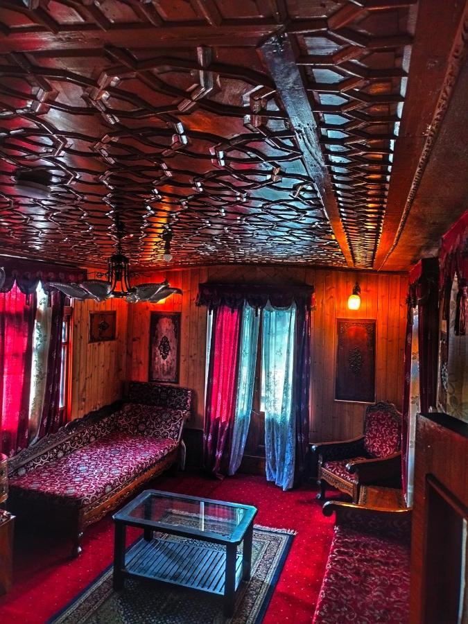 Lala Rukh Group Of Houseboats Hotel Srinagar  Bagian luar foto